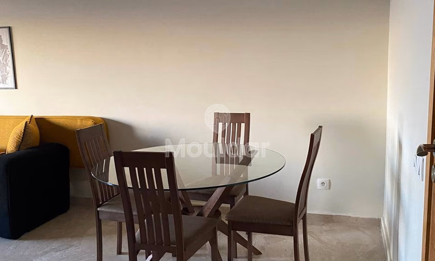 شقة للإيجار مع مسبح في الطابق الأرضي