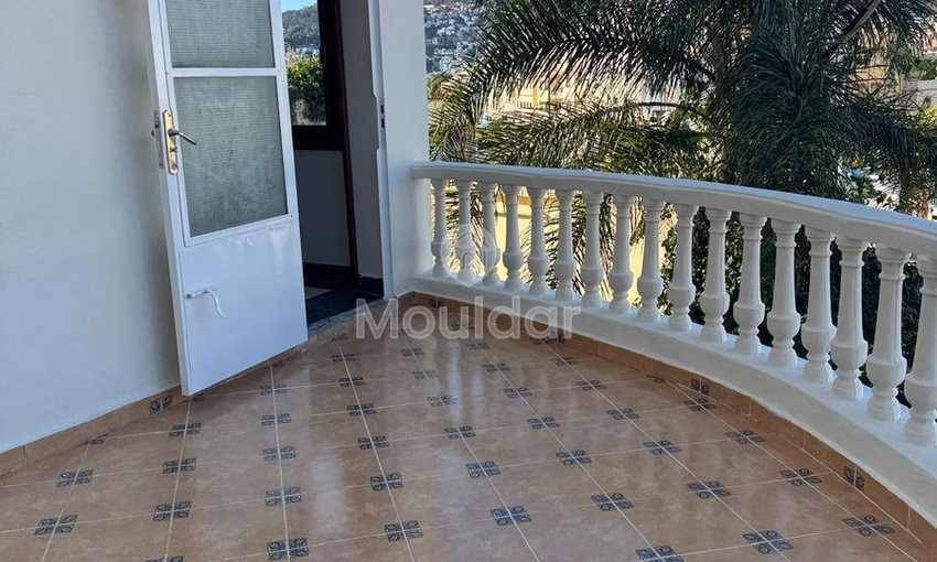 Apartment for rent with terrace