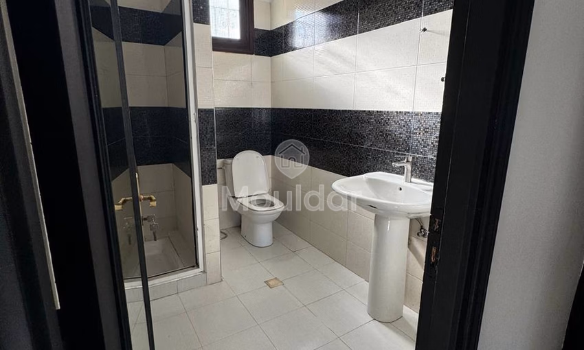 Apartment for rent with terrace