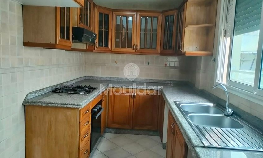 Luminoso appartamento in affitto a Maarif Extension - view 10