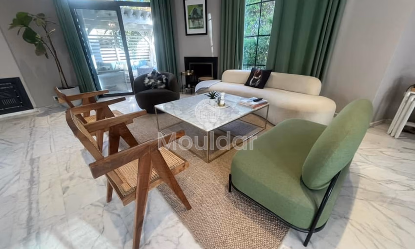 Villa à louer à Dar Bouazza - 3 chambres, 300m²