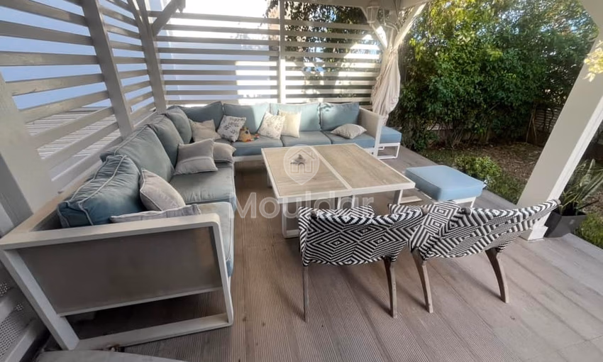 Villa à louer à Dar Bouazza - 3 chambres, 300m²