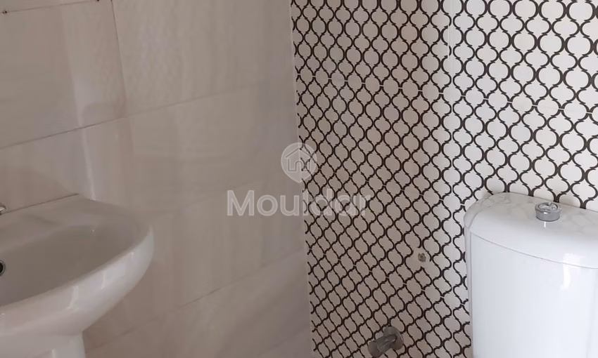 Appartement à louer avec balcon au premier étage Appartement à louer avec balcon au premier étage