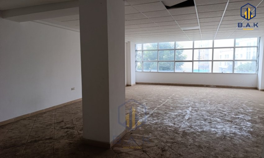 Bureau neuf à louer avec parking au premier étage - view 4