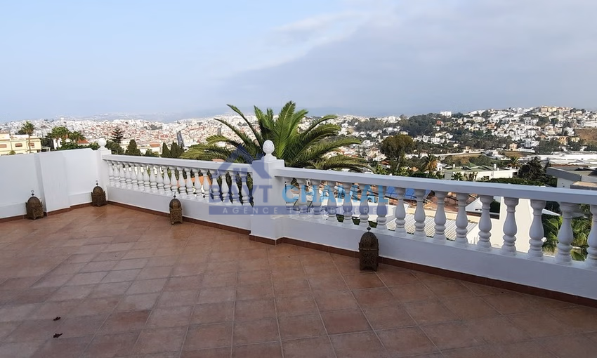Villa Espaciosa en Alquiler en Tánger - 5 Dormitorios Confortables