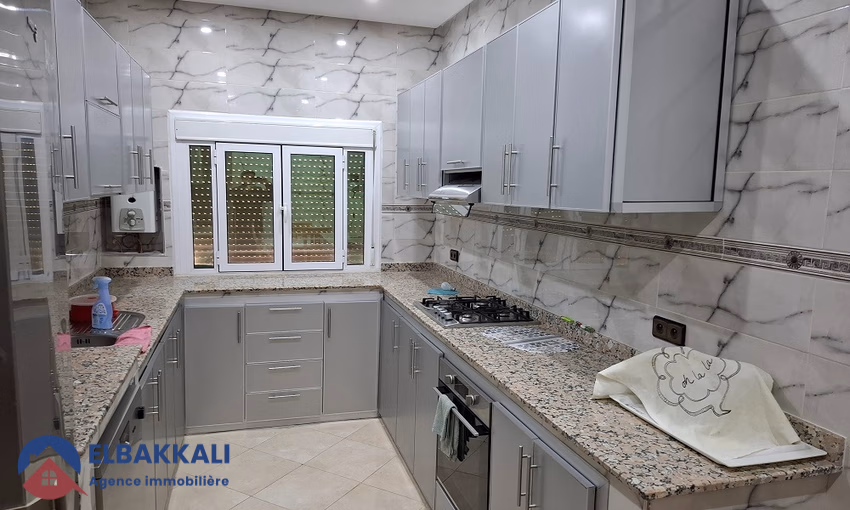 House for buy with garage