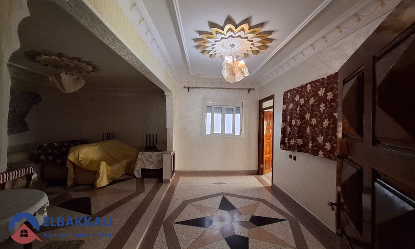 House for buy with garage