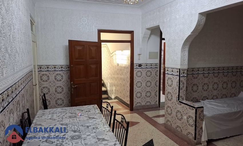 House for buy with garage