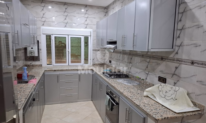 Maison spacieuse à vendre à Tanger - Drissia, 7 chambres