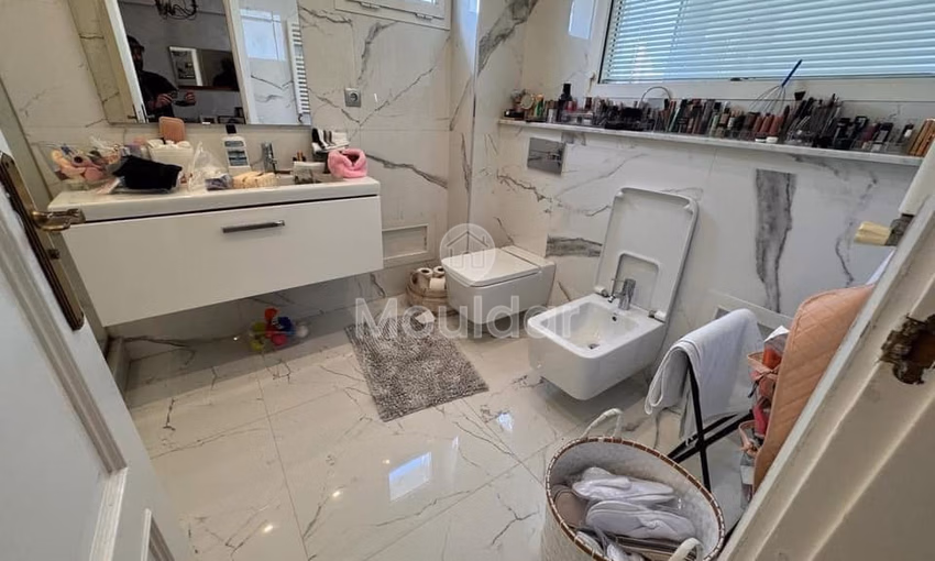 Villa spacieuse à vendre à Aïn Borja, Casablanca, 4 chambres. Villa spacieuse à vendre à Aïn Borja, Casablanca, 4 chambres.