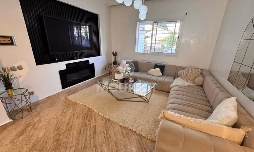 Villa spacieuse à vendre à Aïn Borja, Casablanca, 4 chambres.