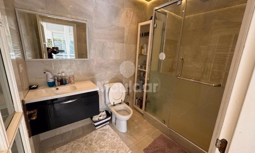 Villa spacieuse à vendre à Aïn Borja, Casablanca, 4 chambres. Villa spacieuse à vendre à Aïn Borja, Casablanca, 4 chambres.