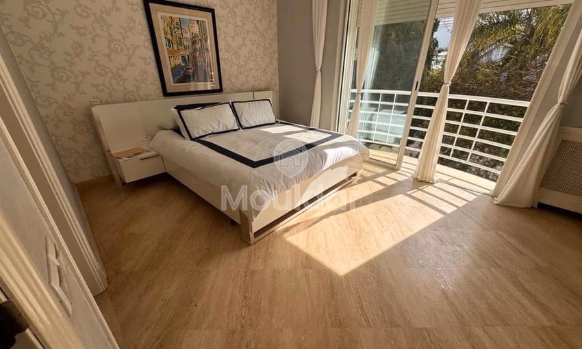 Villa spacieuse à vendre à Aïn Borja, Casablanca, 4 chambres. Villa spacieuse à vendre à Aïn Borja, Casablanca, 4 chambres.