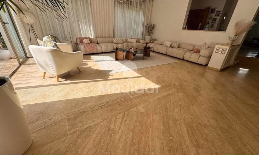 Villa spacieuse à vendre à Aïn Borja, Casablanca, 4 chambres. Villa spacieuse à vendre à Aïn Borja, Casablanca, 4 chambres.