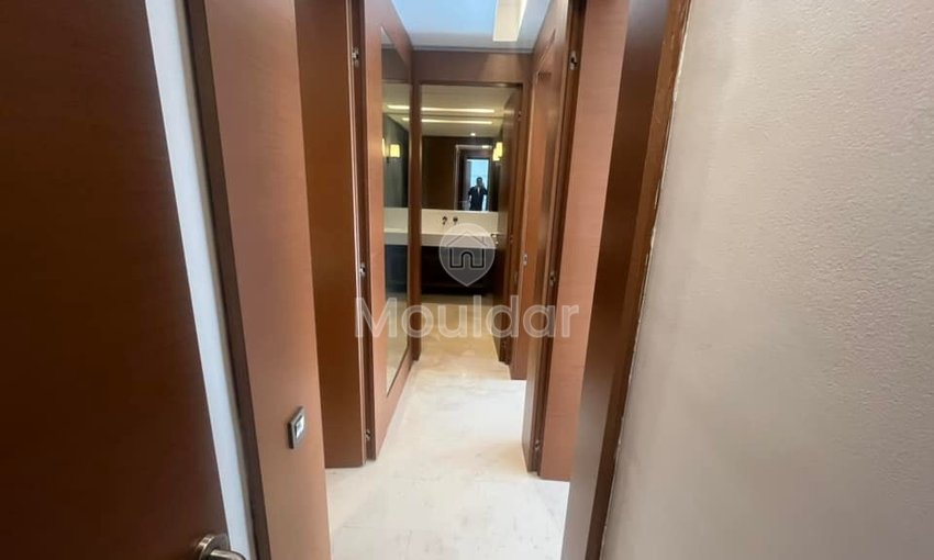 شقة للإيجار في عين دياب، الدار البيضاء - 3 غرف نوم، 220 متر مربع - view 7