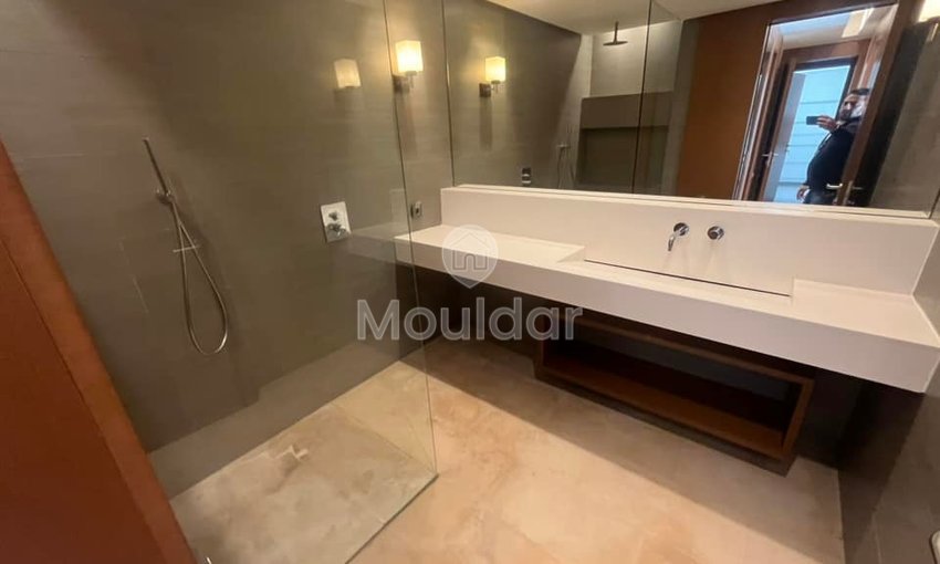 شقة للإيجار في عين دياب، الدار البيضاء - 3 غرف نوم، 220 متر مربع - view 11