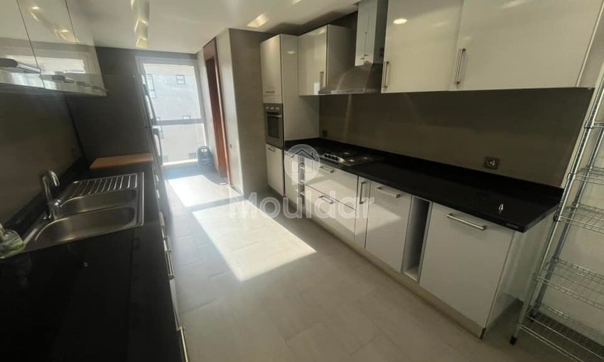 شقة للإيجار في عين دياب، الدار البيضاء - 3 غرف نوم، 220 متر مربع - view 10