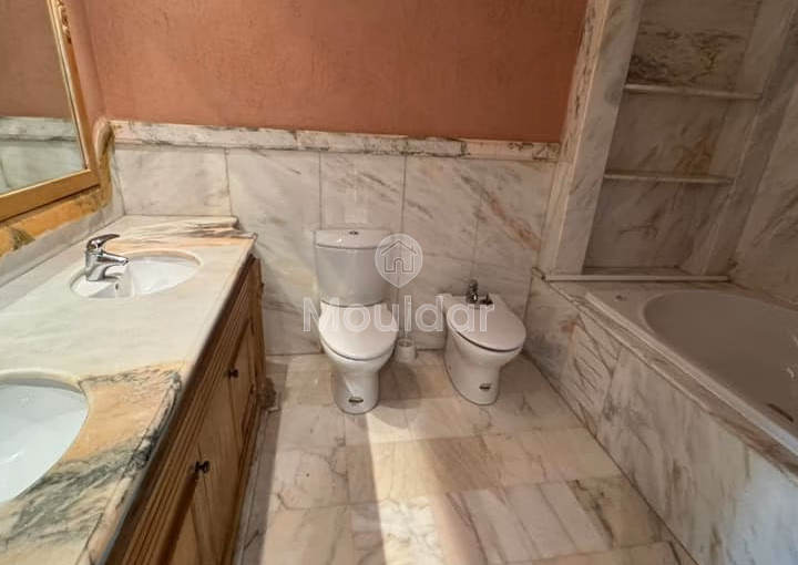 Amplio apartamento de 5 habitaciones en venta en Maarif, Casablanca 254m²