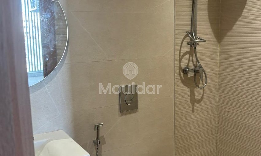 Neues Studio mit Balkon im Viertel der Krankenhäuser - view 8