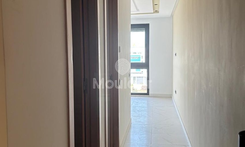 Neues Studio mit Balkon im Viertel der Krankenhäuser - view 4