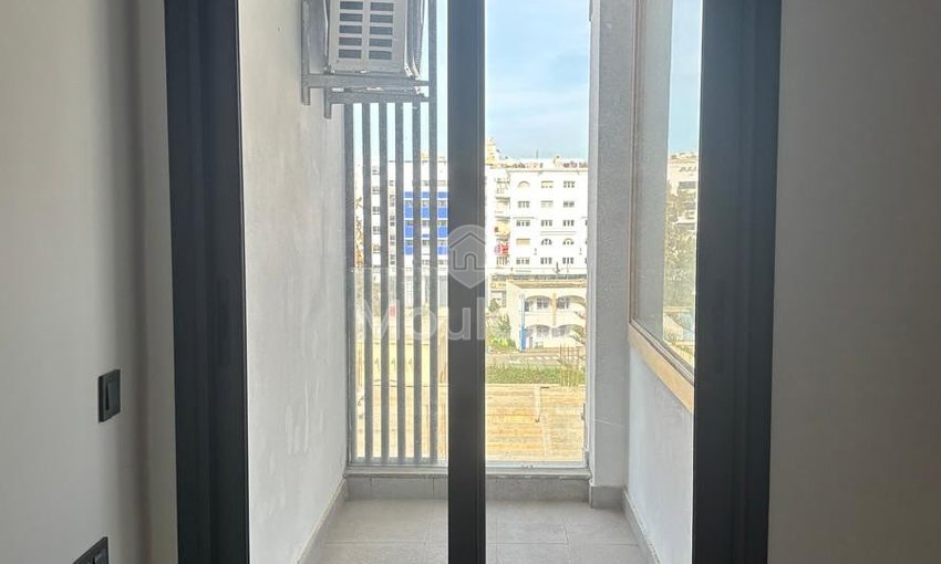 Neues Studio mit Balkon im Viertel der Krankenhäuser - view 6