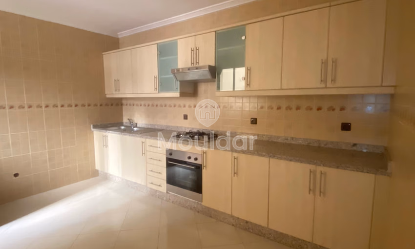 Oficina de 215m² en alquiler en Tánger - 3 habitaciones