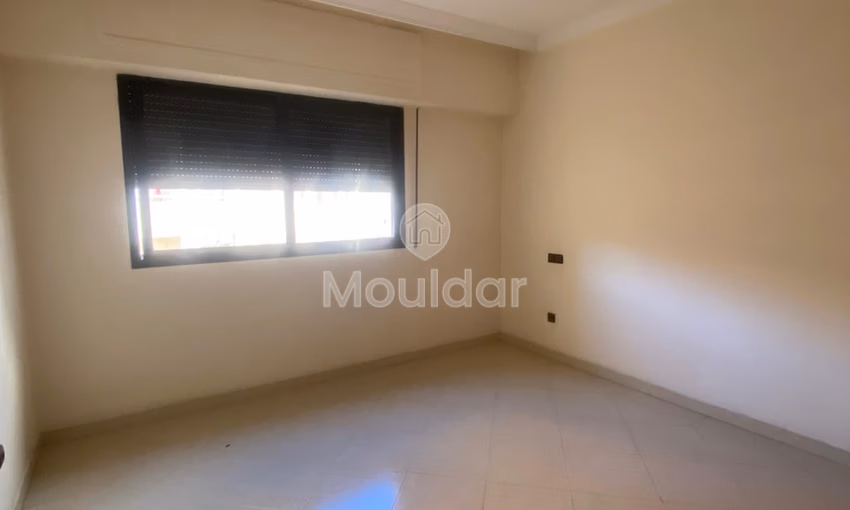 Oficina de 215m² en alquiler en Tánger - 3 habitaciones