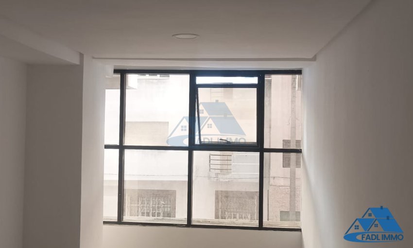 Bureau à louer façade à LA VILLE HAUTE KENITRA