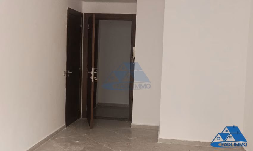 مكتب للإيجار واجهة في المدينة العليا القنيطرة مكتب للإيجار واجهة في المدينة العليا القنيطرة