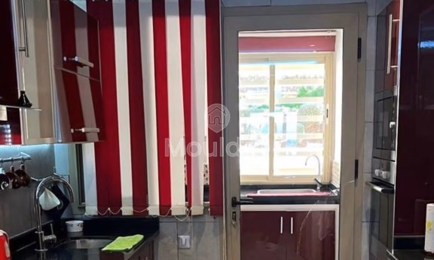 Studio moderne à louer - Rabat, 3 chambres, 211m²