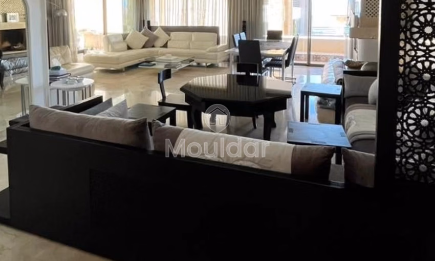 Studio moderne à louer - Rabat, 3 chambres, 211m²