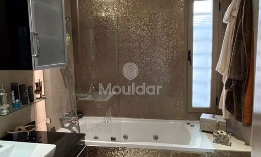 Studio moderne à louer - Rabat, 3 chambres, 211m²