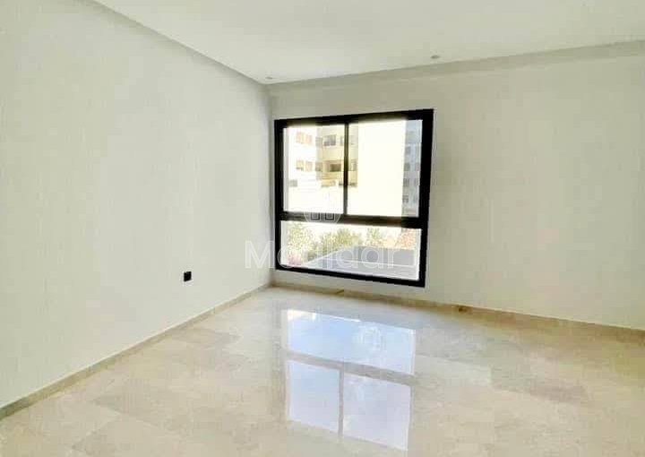 Studio Vide à Louer dans le Quartier des Hôpitaux - view 2