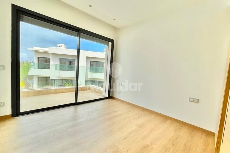 فيلا فاخرة للإيجار: 4 غرف في عين دياب - view 4