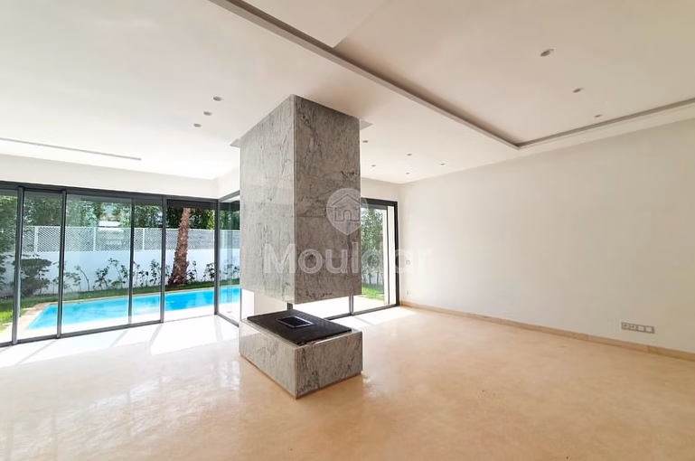 فيلا فاخرة للإيجار: 4 غرف في عين دياب