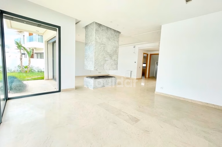 فيلا فاخرة للإيجار: 4 غرف في عين دياب