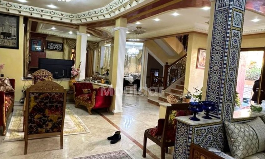 Villa d'Exception à Casablanca: Luxe et Espace au Rendez-vous - view 4