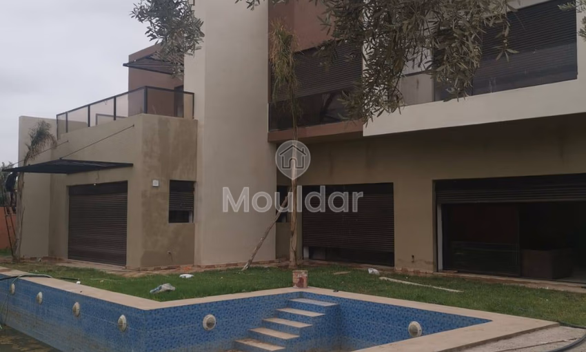 Villa de Luxe à Vendre à Marrakech - Sidi Abdellah Ghiat