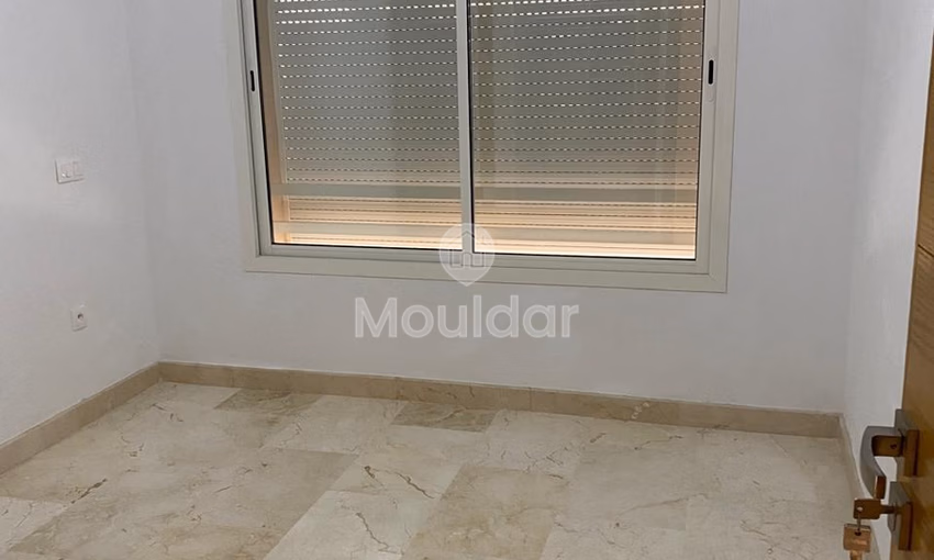 Spacious apartment for rent in El Menzeh: 143 m²