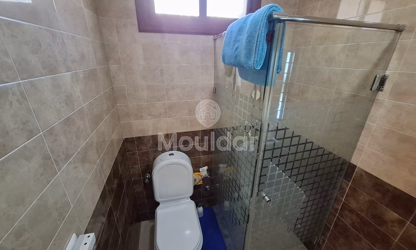 فيلا حديثة للإيجار في طنجة: راحة ومساحة فيلا حديثة للإيجار في طنجة: راحة ومساحة