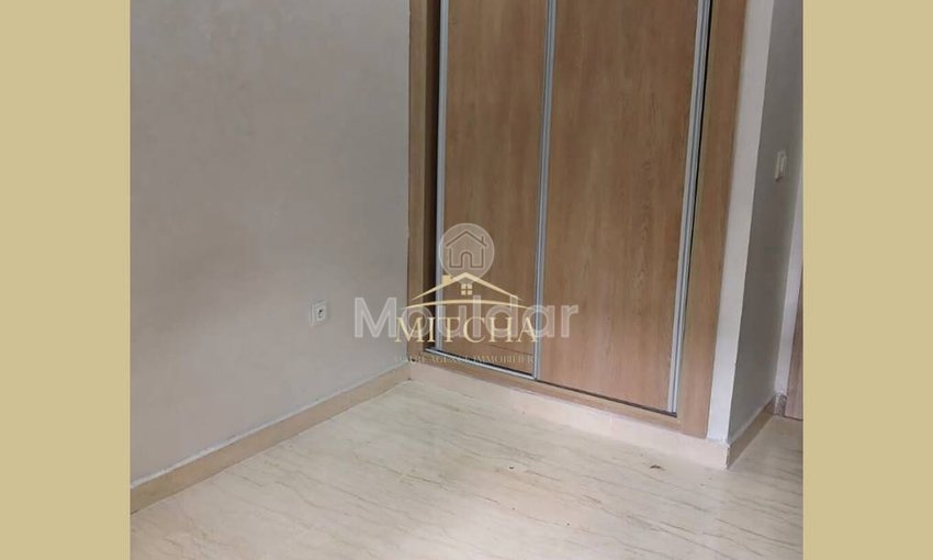 Charming Apartment for Sale: 2 Bedrooms in Roches Noires - view 4