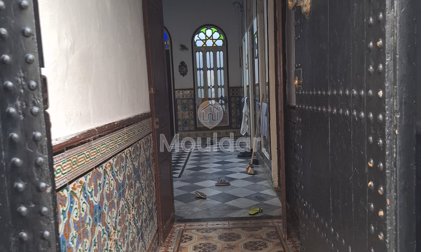 رياض رائع للبيع في طنجة - المدينة: 5 غرف نوم