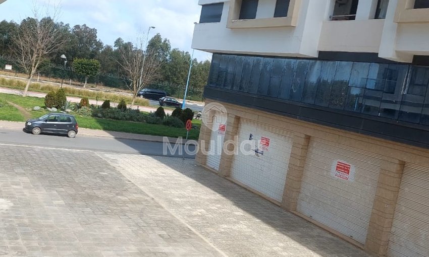 Bureau à louer à Kénitra - El Haddada : 51m², 1er étage