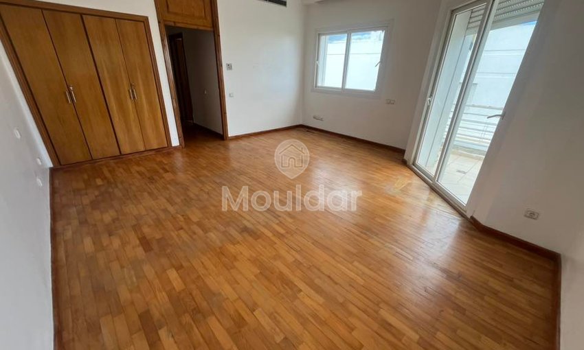 Villa de Rêve à Casablanca : 4 Chambres, 450m² à Vendre - view 3