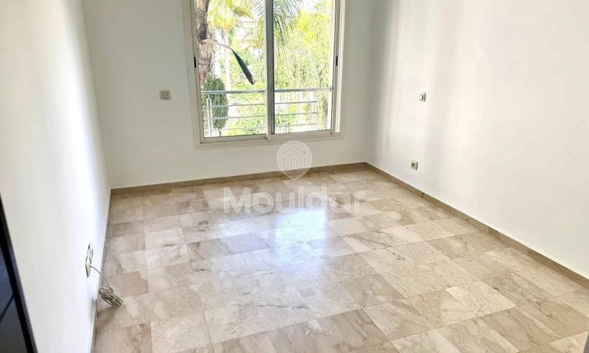 Kiralık: Aïn Diab'da 3 odalı geniş daire - view 2