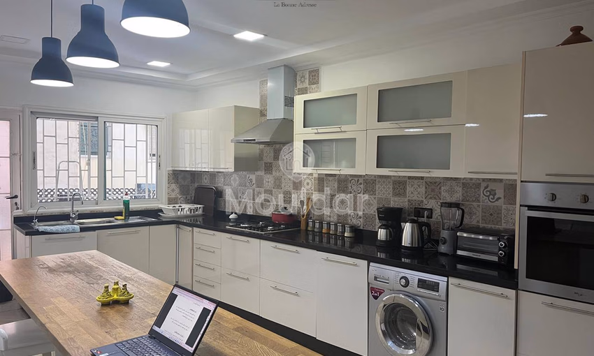 شقة 150م² للإيجار: مثلث الذهب، الدار البيضاء