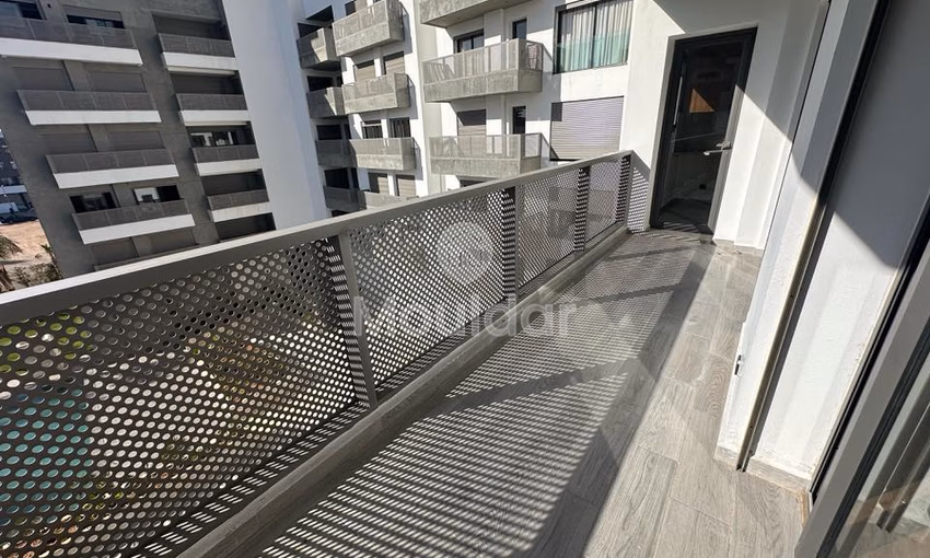 شقة فاخرة 3 غرف للإيجار في مدينة المالية الدار البيضاء شقة فاخرة 3 غرف للإيجار في مدينة المالية الدار البيضاء