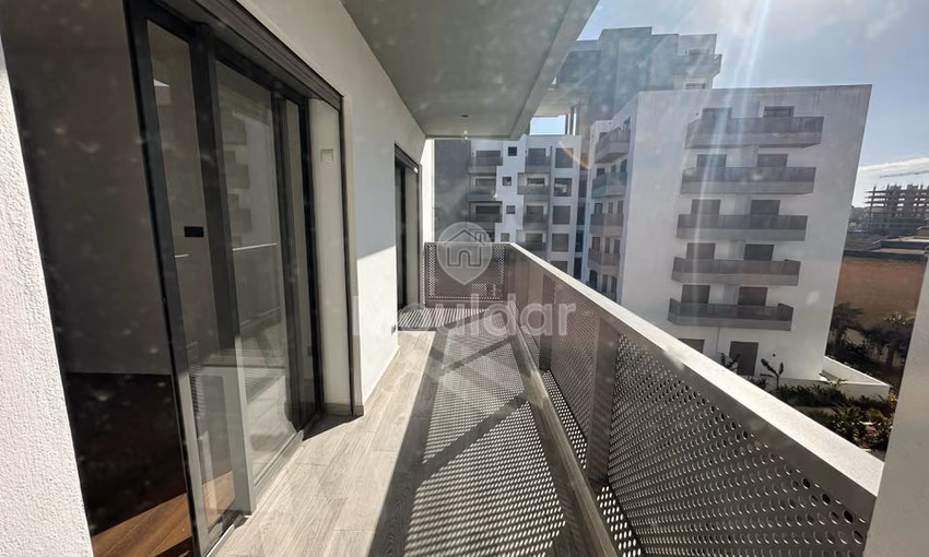 شقة فاخرة 3 غرف للإيجار في مدينة المالية الدار البيضاء شقة فاخرة 3 غرف للإيجار في مدينة المالية الدار البيضاء