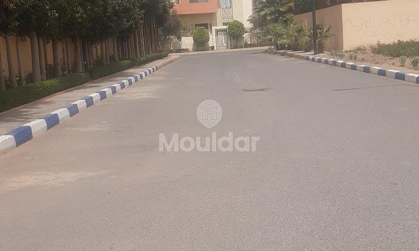 Vila Disponível para Aluguel de Longo Prazo: 4 Quartos Espaçosos - view 3