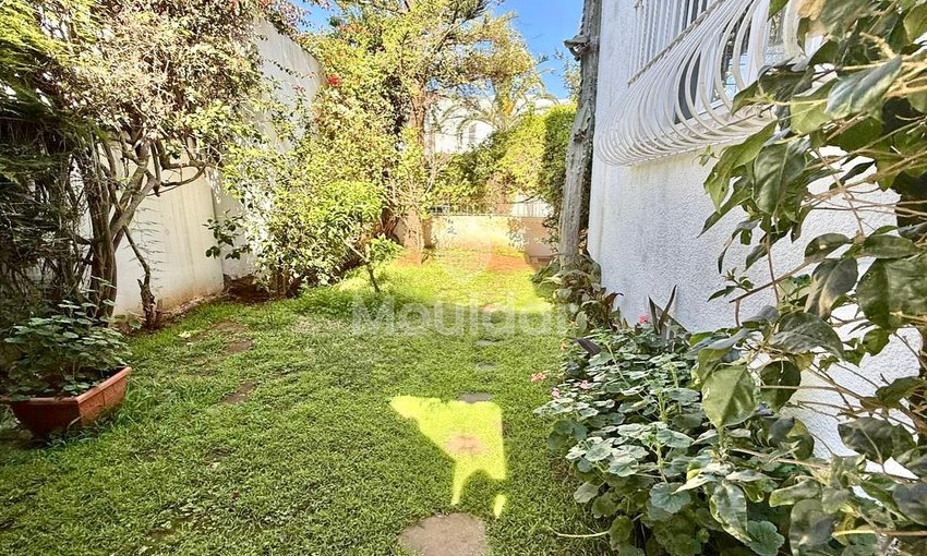 Villa Élégante à Vendre à Aïn Diab, Casablanca - 600 m² - view 7